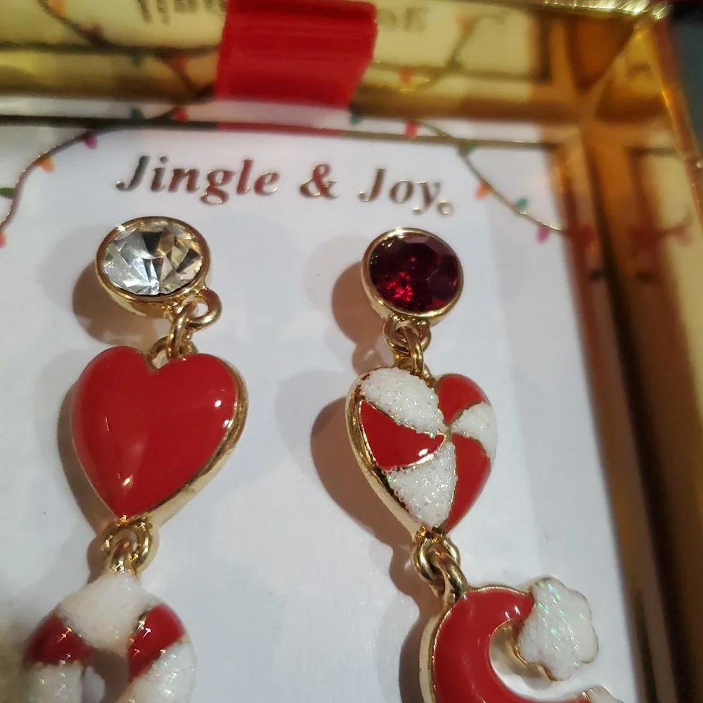 Red white Christmas holiday festive ruby cz topped‎ mismatched dangle earrings